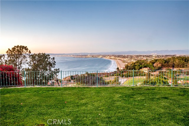 613 Via Del Monte, Palos Verdes Estates, California 90274, 6 Bedrooms Bedrooms, ,3 BathroomsBathrooms,Residential,Sold,Via Del Monte,PV17237653