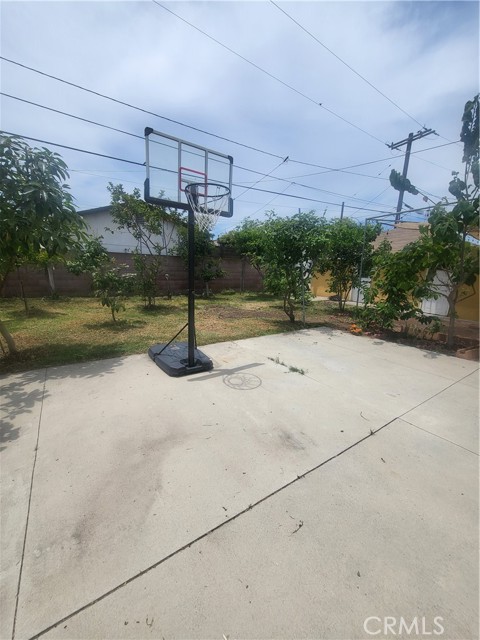 6000 Southside Drive, Los Angeles CA: https://media.crmls.org/medias/ef0168d8-f750-4454-b0ef-e290c3485260.jpg