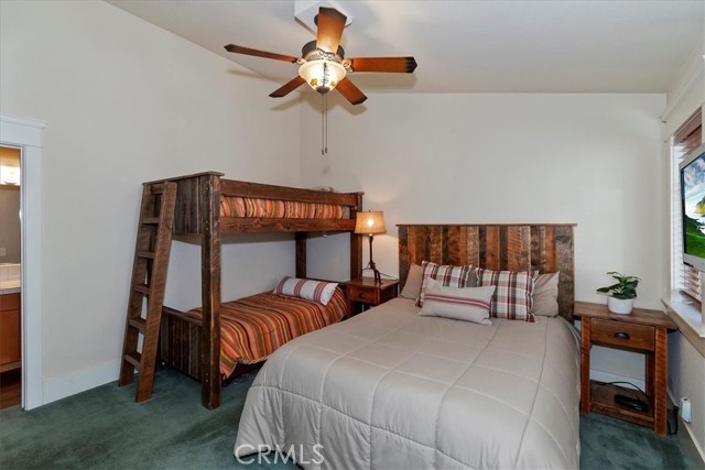 Detail Gallery Image 34 of 50 For 41922 Centre Ct, Big Bear Lake,  CA 92315 - 3 Beds | 3/1 Baths