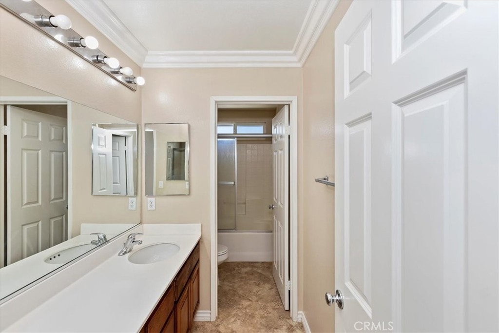 MLS #OC25117971 img 29