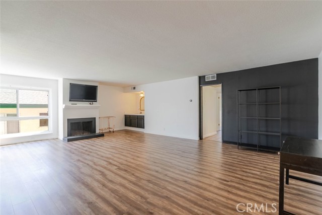 Detail Gallery Image 2 of 38 For 13543 Moorpark St #7,  Sherman Oaks,  CA 91423 - 2 Beds | 2 Baths
