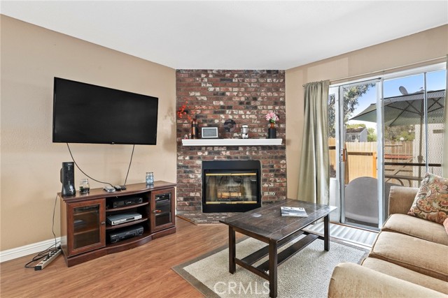 6668 Julliard Avenue, Moorpark CA: https://media.crmls.org/medias/ef02f693-f361-4555-a4a6-7ec4a0bed391.jpg