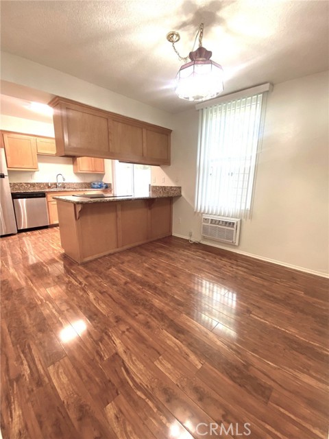 Detail Gallery Image 11 of 46 For 1582 Mitchell, Tustin,  CA 92780 - 2 Beds | 2/1 Baths