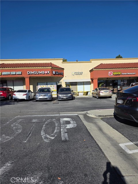 120 N San Gabriel Boulevard, San Gabriel CA: https://media.crmls.org/medias/ef04b2b2-d3d1-452c-a797-521b7a8f09a8.jpg