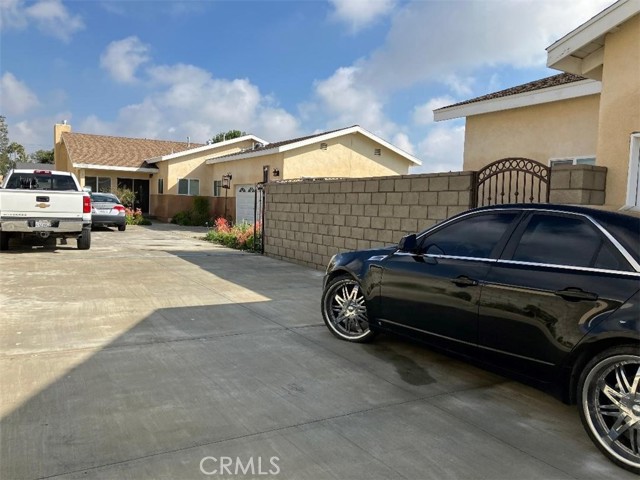17548 Court Street, Fontana CA: https://media.crmls.org/medias/ef05480d-179c-4c99-a6cf-ef66aeb9955f.jpg
