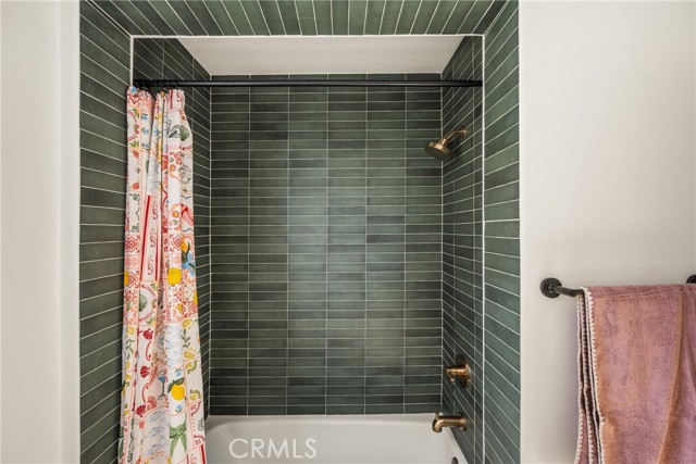 Image 49 of 69 For 1949 Chatwin Avenue