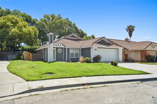 1422 Deborah Place, Beaumont CA: https://media.crmls.org/medias/ef0668ea-8e39-4fd6-8312-2e045fdcd145.jpg