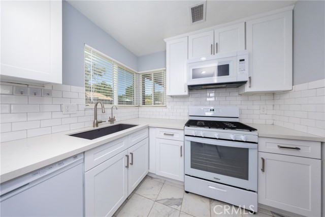 Detail Gallery Image 15 of 22 For 217 Beverly, Banning,  CA 92220 - 2 Beds | 1 Baths