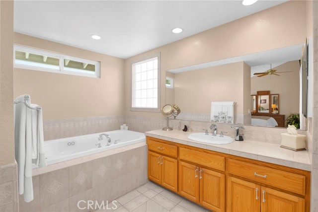 13614 Destino Place, Cerritos CA: https://media.crmls.org/medias/ef0761ea-e076-47d4-8113-5d7013597b82.jpg