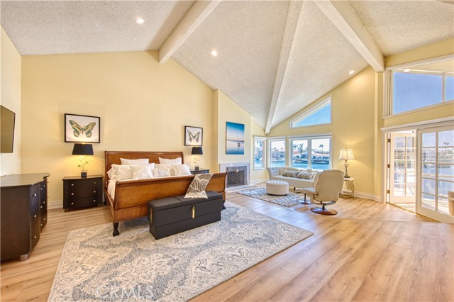3372 Venture Drive, Huntington Beach CA: https://media.crmls.org/medias/ef07d49f-d1ab-46ea-83ec-a8a86a3fcaf6.jpg