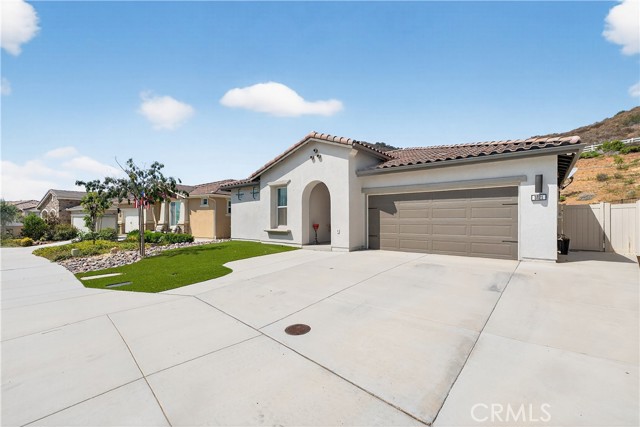 3021 Jicarilla Drive, Fallbrook CA: https://media.crmls.org/medias/ef084f2f-7a57-4b83-bfcb-288a64bff1ab.jpg