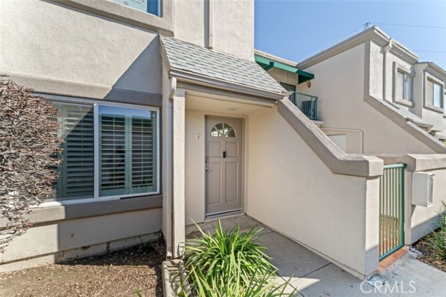 Detail Gallery Image 1 of 32 For 18532 Mayall St #C,  Northridge,  CA 91324 - 4 Beds | 3 Baths