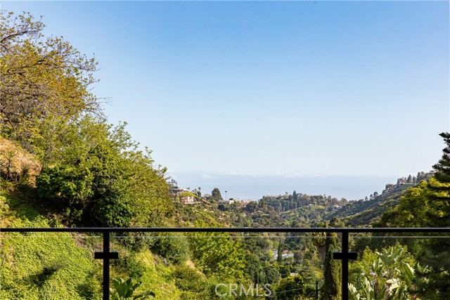Detail Gallery Image 33 of 59 For 2156 Roscomare Rd, Los Angeles,  CA 90077 - 5 Beds | 5/1 Baths