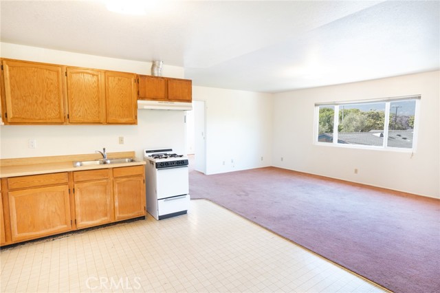 740 Walnut Lane, Santa Barbara CA: https://media.crmls.org/medias/ef089ca1-ebc7-4c5d-a304-96402081b0f7.jpg