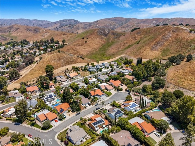 28639 Quaint Street, Agoura Hills CA: https://media.crmls.org/medias/ef093d4c-96dd-4ddf-89ba-155eb526666a.jpg