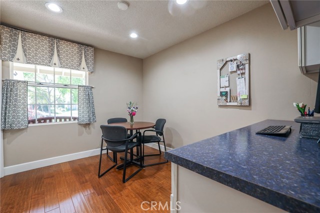 11571 Harrisburg, Rossmoor CA: https://media.crmls.org/medias/ef0aae4a-eca1-4cc9-9129-3a61293579e2.jpg