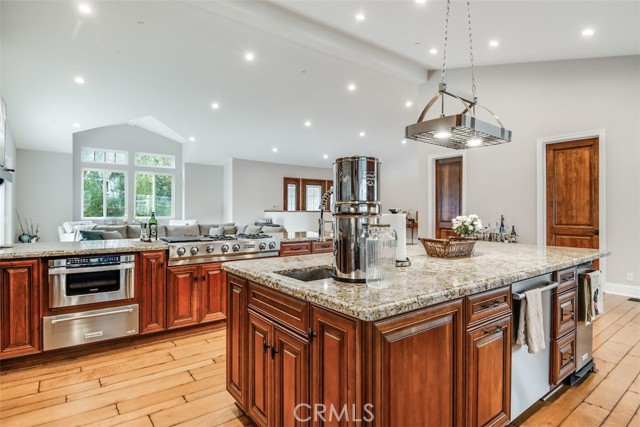 26010 Rolling Hills Road, Rolling Hills Estates, California 90274, 4 Bedrooms Bedrooms, ,4 BathroomsBathrooms,Residential,Sold,Rolling Hills,PV22014791