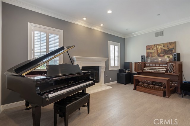 Detail Gallery Image 5 of 47 For 9669 Norbrook, Rancho Cucamonga,  CA 91737 - 5 Beds | 4/1 Baths