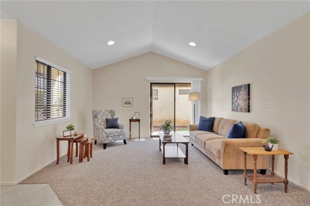 Detail Gallery Image 6 of 36 For 19265 Pine Way, Apple Valley,  CA 92308 - 2 Beds | 1/1 Baths