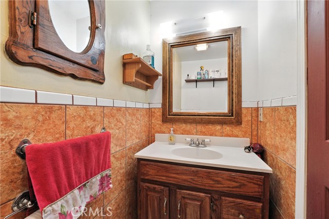 2718 E 7th Street, Los Angeles CA: https://media.crmls.org/medias/ef0b85ce-8fd4-4997-b437-c8a8692f9e6a.jpg
