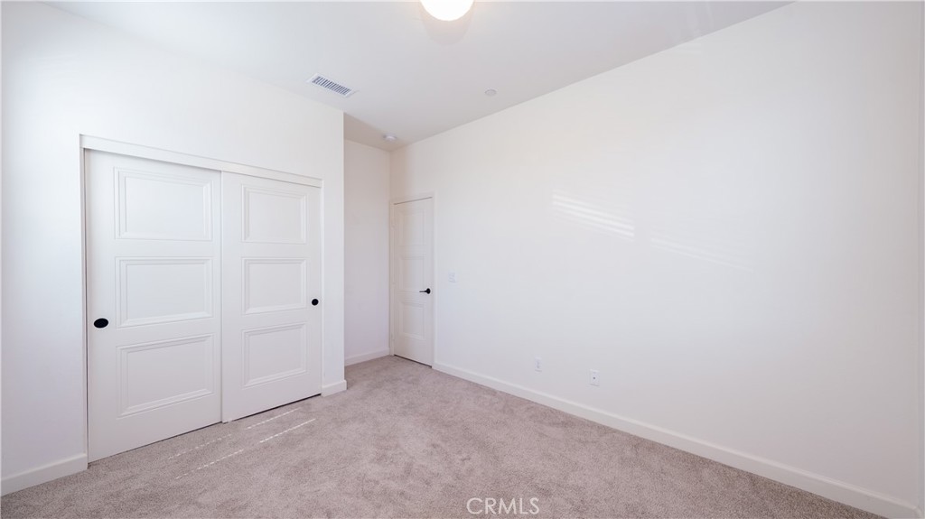https://media.crmls.org/medias/ef0be459-8b4b-4f53-9ba8-44592a2d4bce.jpg?preset=X-Large