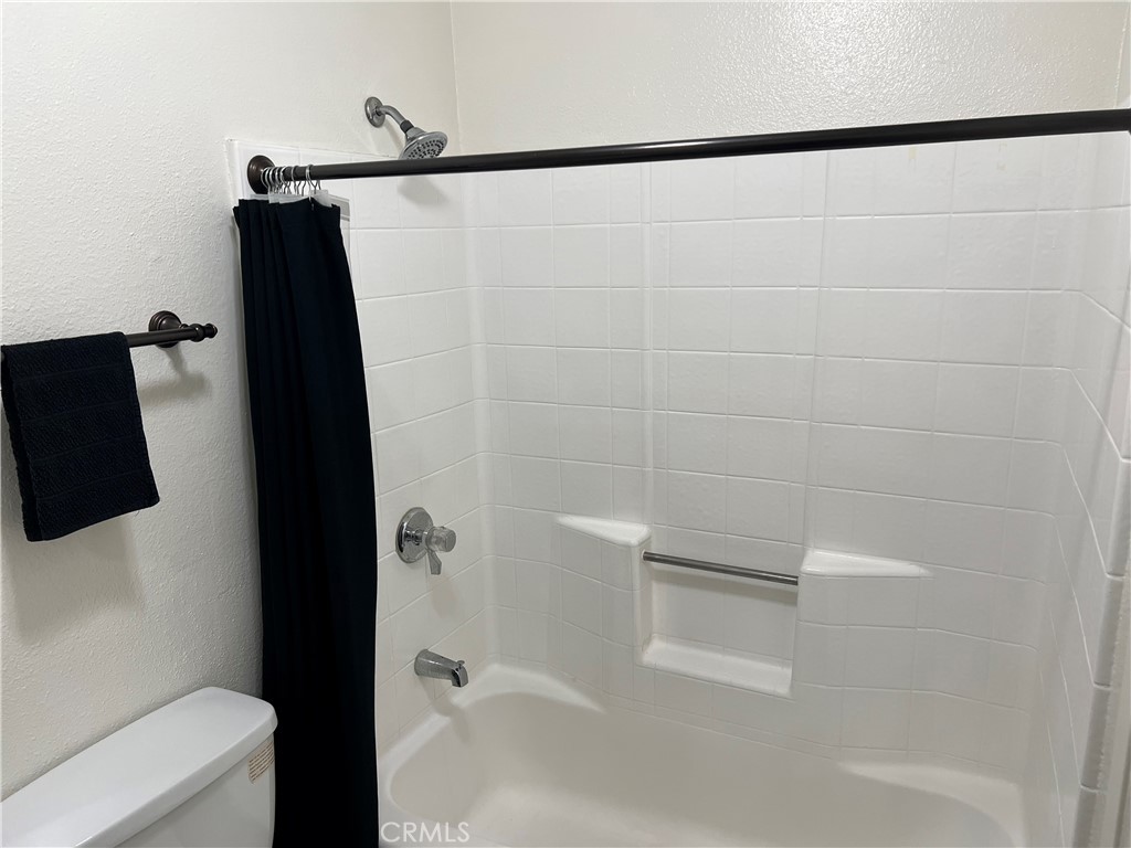 https://media.crmls.org/medias/ef0c2901-1724-4040-8028-f4c4a2aa7b01.jpg?preset=X-Large