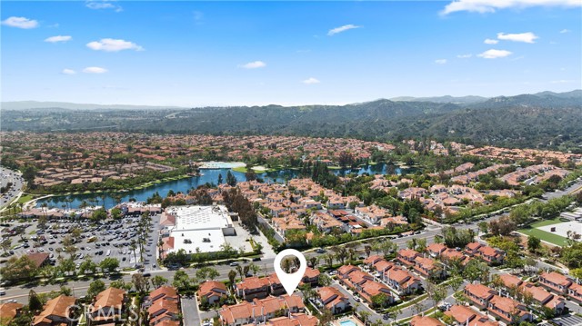 8 Geranium, Rancho Santa Margarita CA: https://media.crmls.org/medias/ef0c565b-1123-46d6-9ca3-44bd49347310.jpg