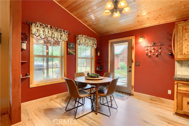 Detail Gallery Image 10 of 69 For 7072 Cranes Nest Rd, Mariposa,  CA 95338 - 1 Beds | 1 Baths