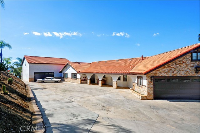 Detail Gallery Image 5 of 69 For 30861 Blackhorse Dr, Canyon Lake,  CA 92587 - 4 Beds | 2/1 Baths