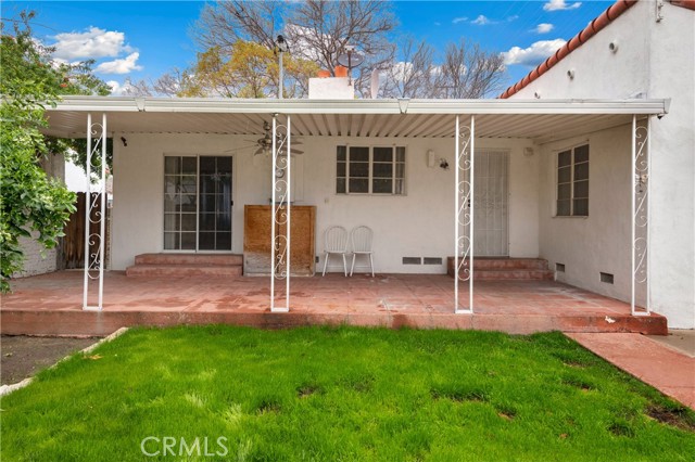 331 W 25th Street, San Bernardino CA: https://media.crmls.org/medias/ef0cd303-5a7c-468b-9c9f-cab510fbd4ac.jpg