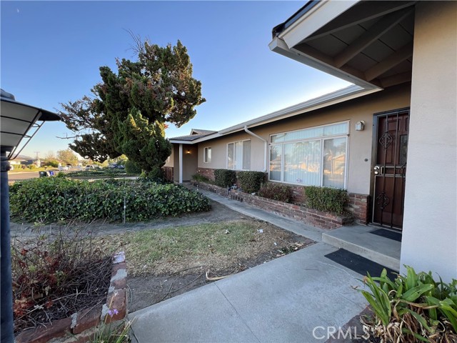 Detail Gallery Image 4 of 37 For 1038 N Pine Ave, Rialto,  CA 92376 - 2 Beds | 2 Baths