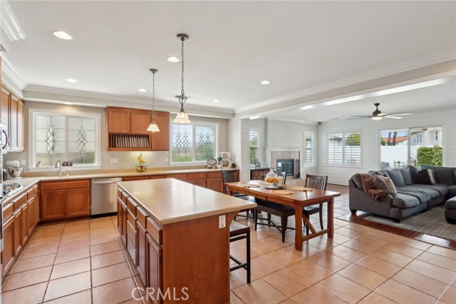 28437 N Star Ln Lane, Menifee CA: https://media.crmls.org/medias/ef0d71d4-188d-47e9-bb73-0f0f04fc902a.jpg