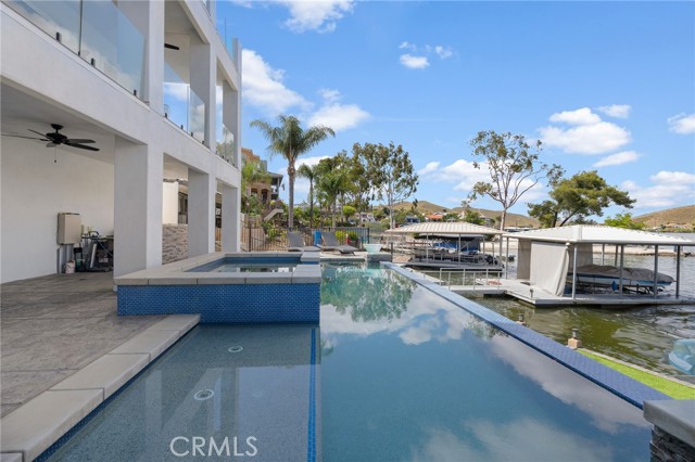 22400 Whirlaway Court, Canyon Lake CA: https://media.crmls.org/medias/ef0da15b-d254-4819-afb0-ff44f91c15dc.jpg