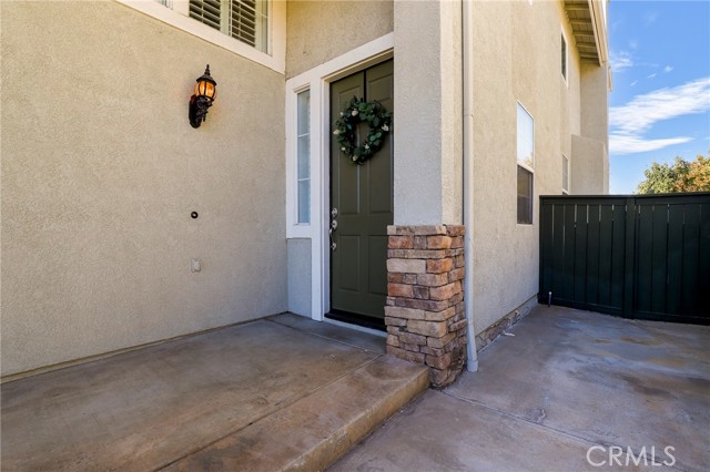 Detail Gallery Image 5 of 33 For 20215 Gratland Dr, Canyon Country,  CA 91351 - 5 Beds | 3 Baths