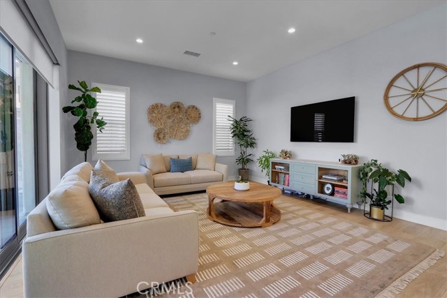 185 Plum Lily, Irvine CA: https://media.crmls.org/medias/ef0df7e3-a489-43c5-9468-5f881d41a7eb.jpg