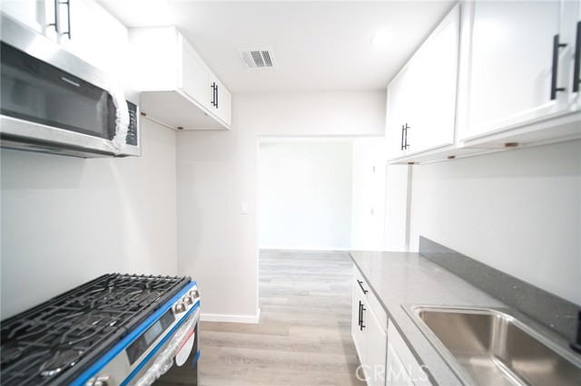 1336 W 118th Street, Los Angeles CA: https://media.crmls.org/medias/ef0e74d1-9121-41fd-a699-c973d123c1bf.jpg