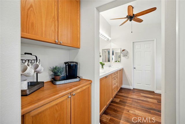 13742 Woodcrest Court, Eastvale CA: https://media.crmls.org/medias/ef0e7fd1-3338-4777-85a9-fe6e6f657cf9.jpg