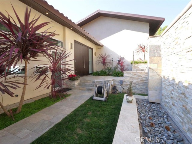 1356 Via Romero, Palos Verdes Estates CA: https://media.crmls.org/medias/ef0e9d43-a20b-4dc4-af5e-2c795421eda2.jpg