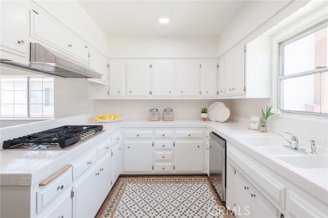 Detail Gallery Image 26 of 69 For 5320 W 142nd Pl, Hawthorne,  CA 90250 - 3 Beds | 2 Baths