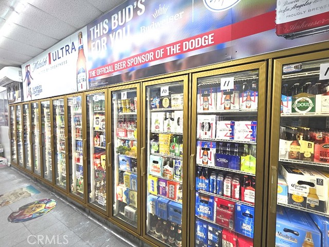 16502 S Main Street, Gardena CA: https://media.crmls.org/medias/ef0f389c-e21e-40e4-8bc8-2209b11773b3.jpg