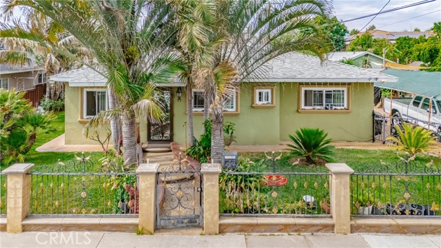 8235 Edna St, Pico Rivera CA: https://media.crmls.org/medias/ef0f6e1d-75d8-4d3b-82a0-1dc4bf35a9ea.jpg