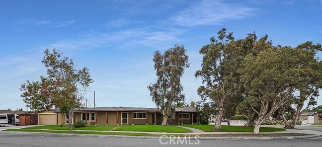 338 Westbrook Pl, Costa Mesa, CA 92626