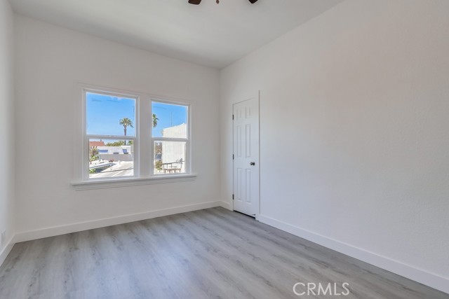 1009 Coronado Avenue, Long Beach CA: https://media.crmls.org/medias/ef0fc193-0a28-4f77-b00f-bcda766b2bee.jpg