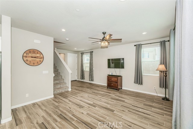 Detail Gallery Image 6 of 39 For 4085 N Sandrini, Fresno,  CA 93723 - 3 Beds | 2/1 Baths