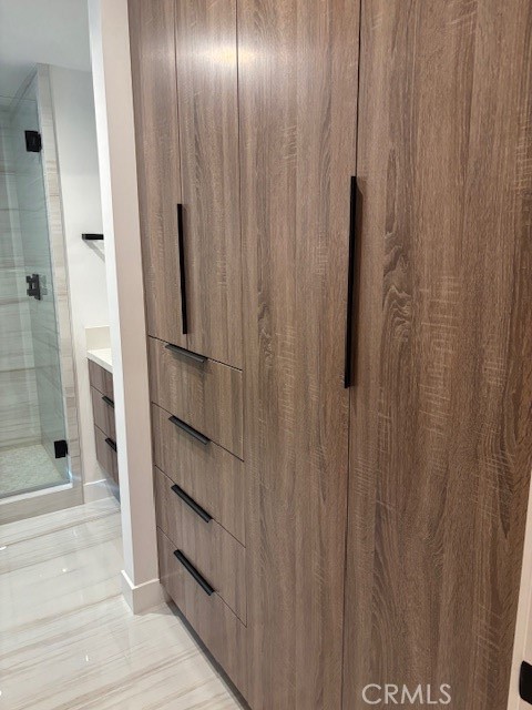 Detail Gallery Image 10 of 18 For 14553 Benefit St, Sherman Oaks,  CA 91403 - 3 Beds | 3/1 Baths