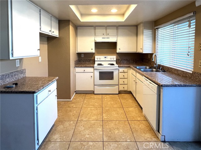 Detail Gallery Image 4 of 10 For 430 Sellers St #7,  Glendora,  CA 91741 - 2 Beds | 1/1 Baths