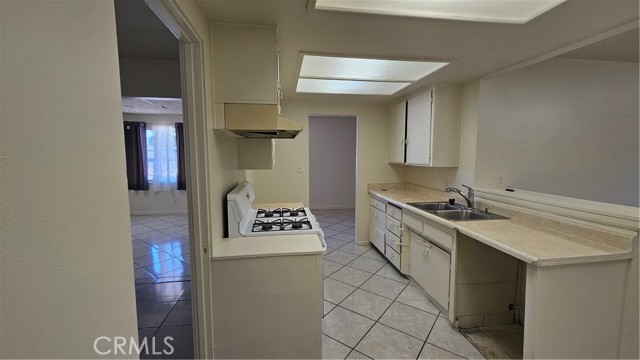 Detail Gallery Image 3 of 12 For 38519 21st St, Palmdale,  CA 93550 - 4 Beds | 2 Baths