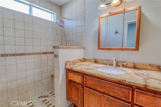 14738 Pioneer Boulevard, Norwalk CA: https://media.crmls.org/medias/ef113097-e79e-4253-9403-8fa0d9654a25.jpg
