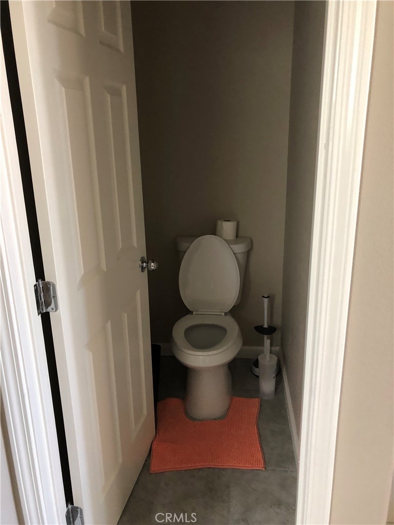 https://media.crmls.org/medias/ef128d1f-ae14-40ca-bbe7-df3fc19c2ea6.jpg?preset=X-Large
