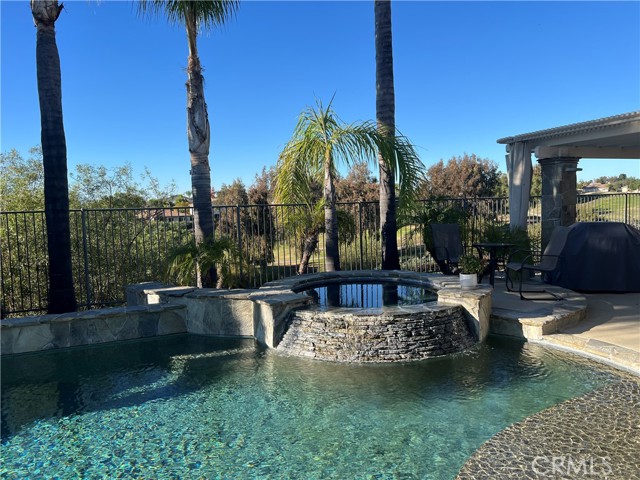 Detail Gallery Image 7 of 33 For 31458 Inverness Ct, Temecula,  CA 92591 - 5 Beds | 3/1 Baths